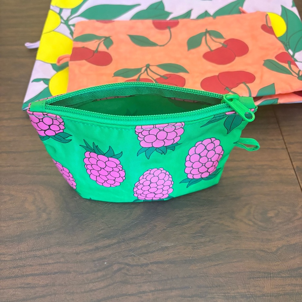 NWOT Baggu Go Pouch Small - Green Raspberry, Sunshine Fruit